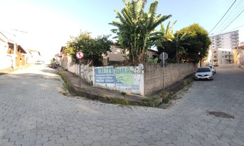 Casa de Esquina no Centro (6)