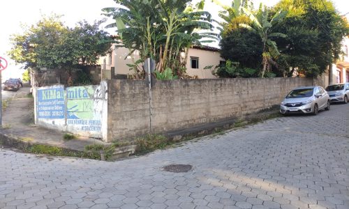 Casa de Esquina no Centro (8)