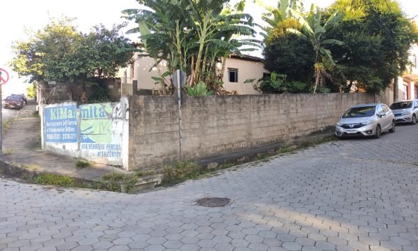 Casa de Esquina no Centro (8)