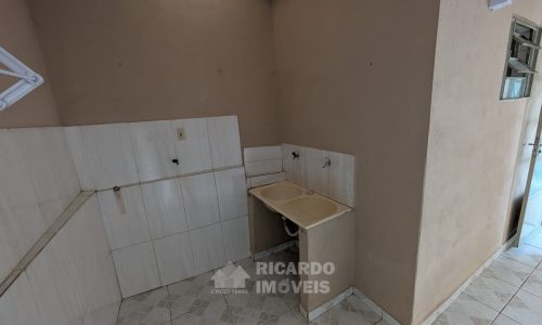 Casa no Centro com Garagem (18)