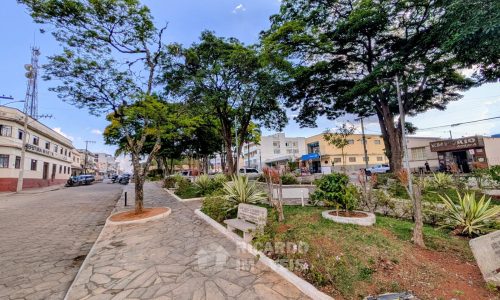 PXL_20251017_185218084.MP~2