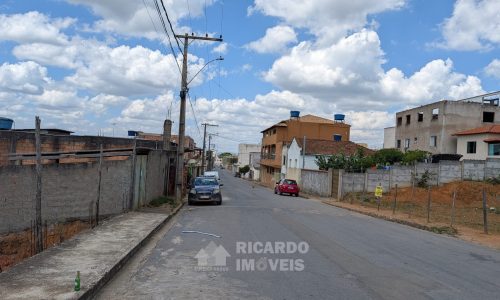 PXL_20251121_163117769.MP~2